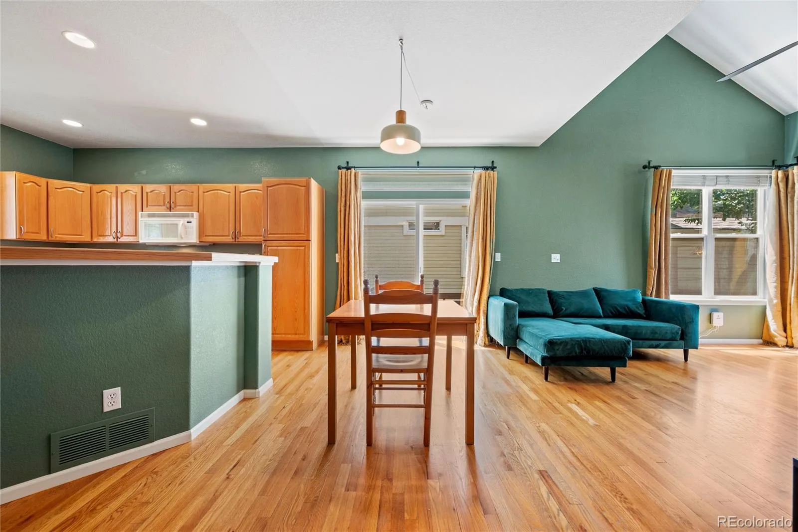 6373 Vrain Street Arvada CO 80003 | MLS #REC4277528 08182026195742 1600 4