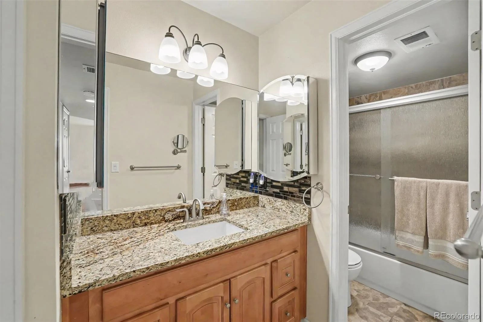 4286 S Eldridge Street #101 Morrison CO 80465 | MLS #REC4277926 08112026025312 1600 17