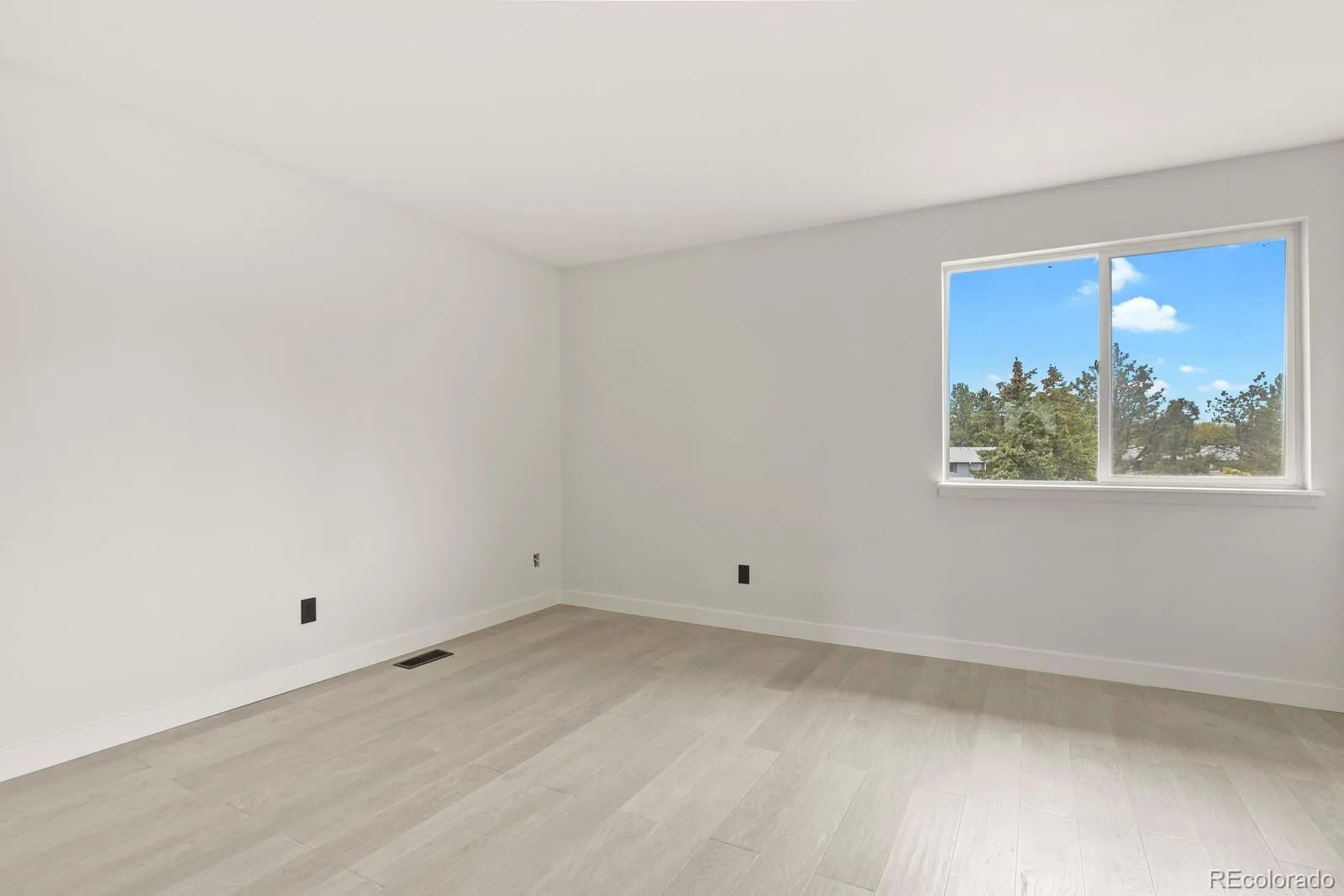 8771 Carr Loop Arvada CO 80005 | MLS #REC4278297 07302026191405 1600 11
