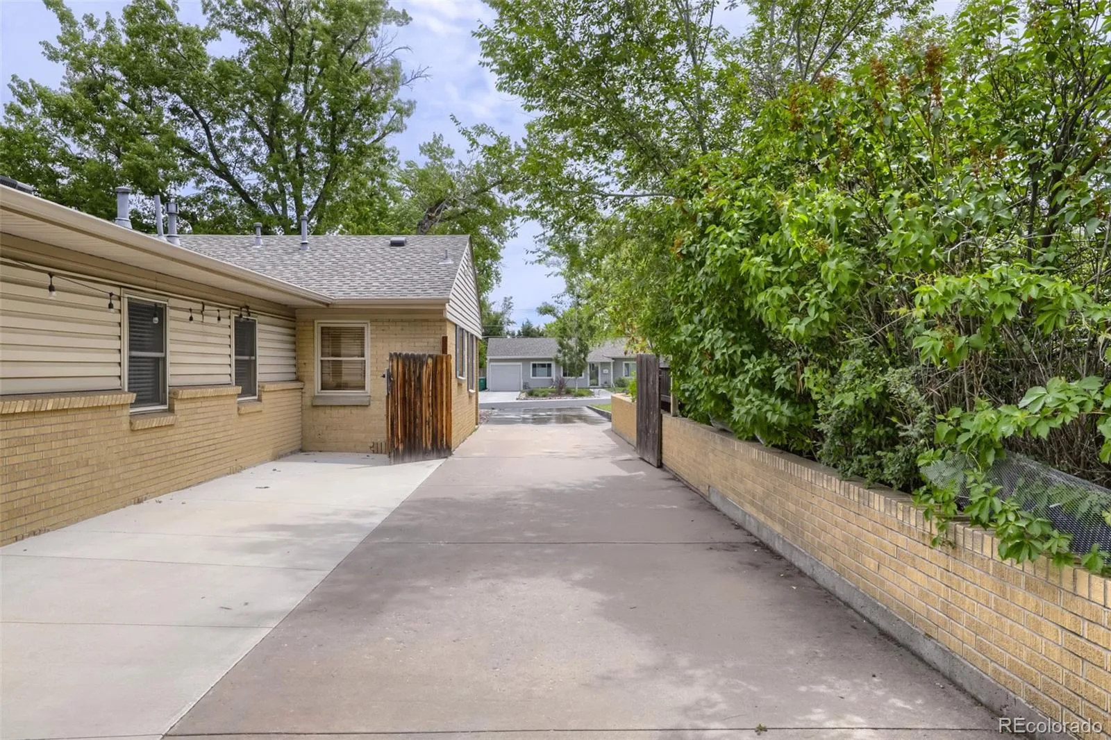 3451 S Fairfax Street Denver CO 80222 MLS #REC4278439 05292026180931 1600 32