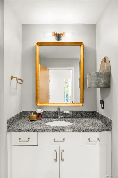 01202026204844 800 27