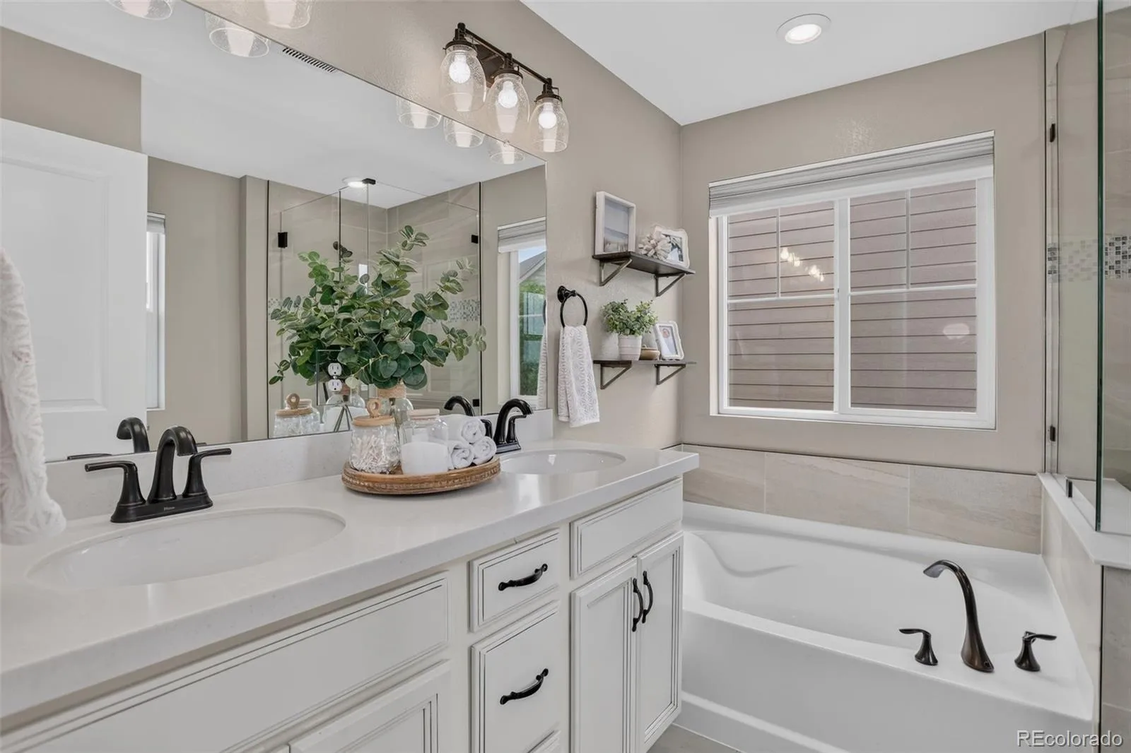7639 S Zante Court Aurora CO 80016 | MLS #REC4279715 07282026192510 1600 24