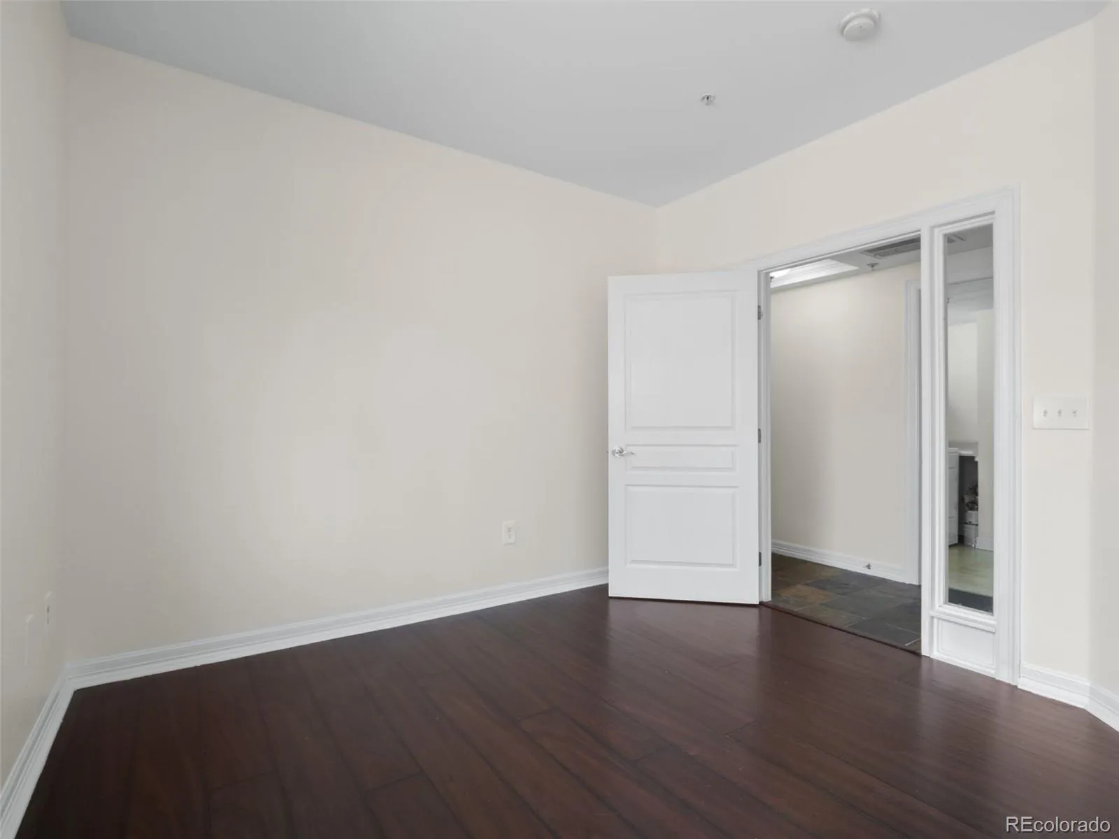 1705 Gaylord Street #104 Denver CO 80206 MLS #REC4283895 04092026190017 1600 19