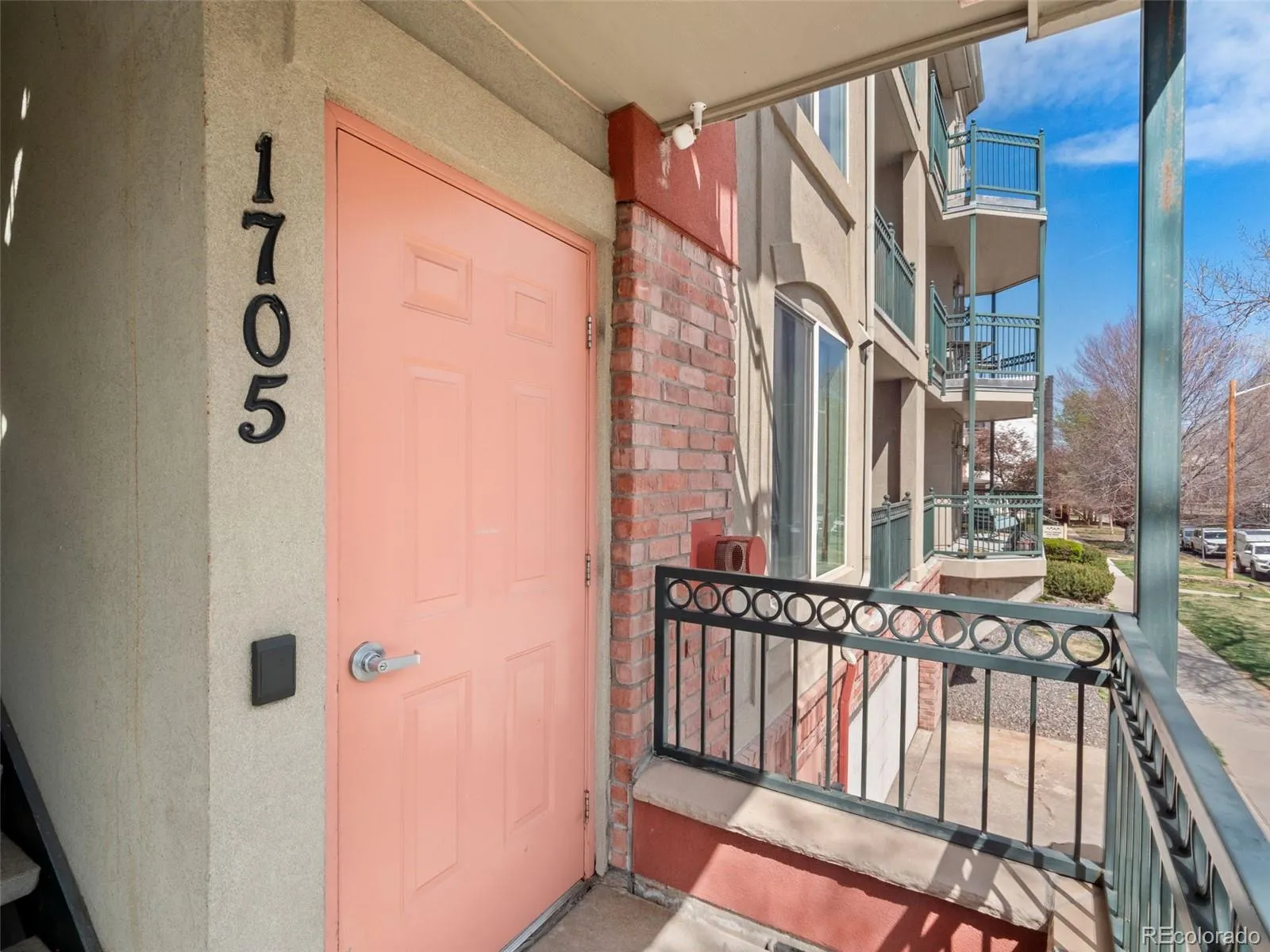 1705 Gaylord Street #104 Denver CO 80206 MLS #REC4283895 04092026190017 1600 2