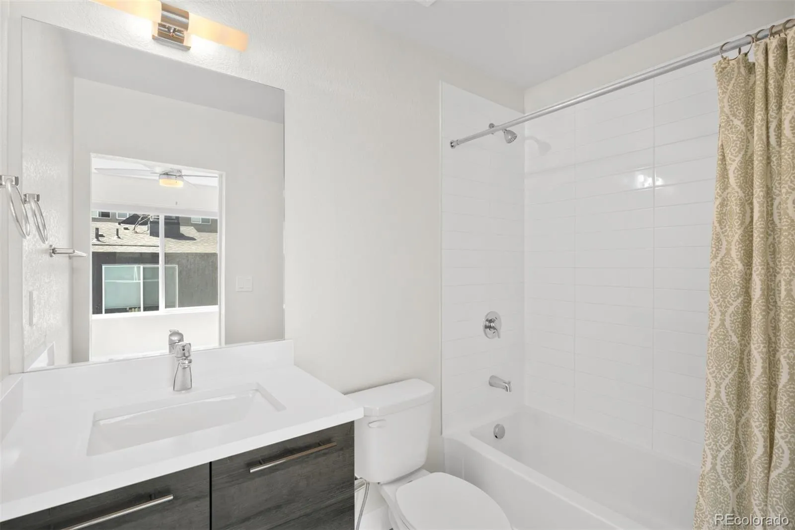 5538 W 11th Place Lakewood CO 80214 MLS #REC4287156 05062026192958 1600 21