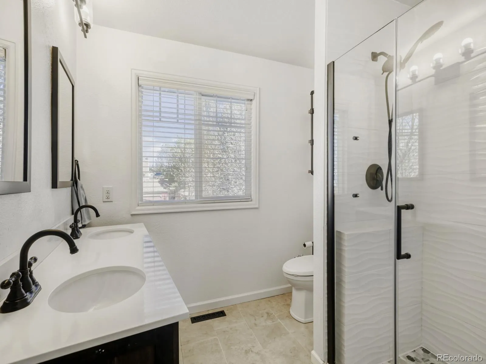 717 Elliott Street Longmont CO 80504 MLS #REC4288230 05022026200746 1600 19
