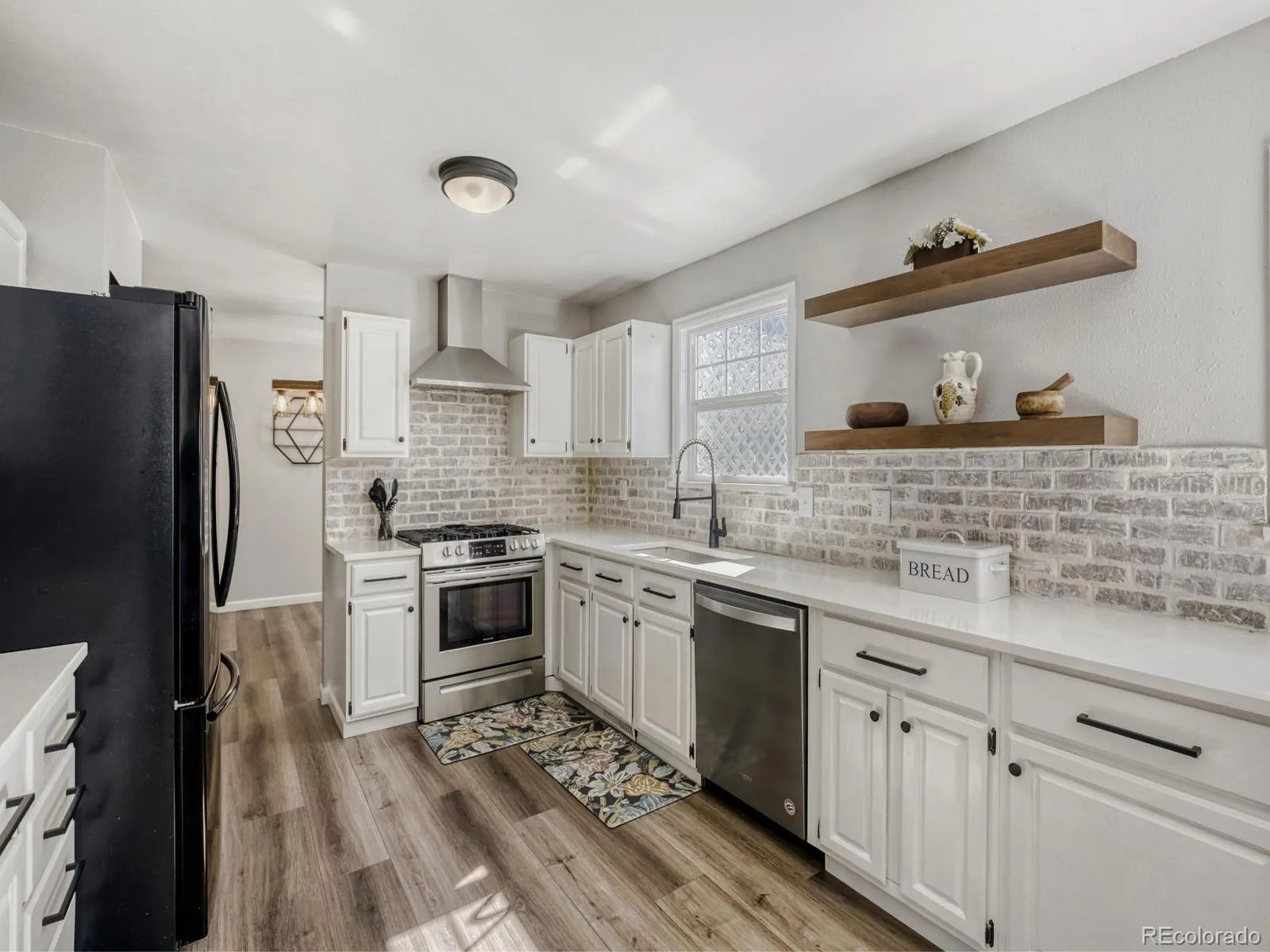 717 Elliott Street Longmont CO 80504 MLS #REC4288230 05022026200746 1600 6