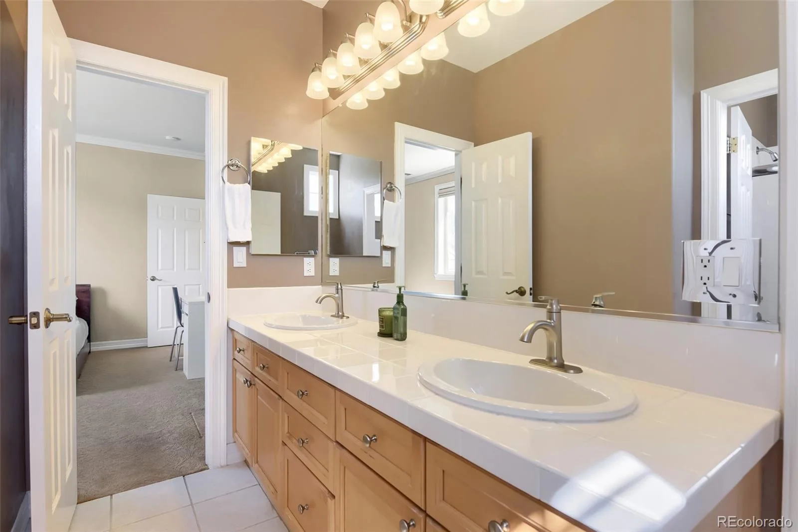 9969 Longview Drive Lone Tree CO 80124 | MLS #REC4288675 08142026155712 1600 31