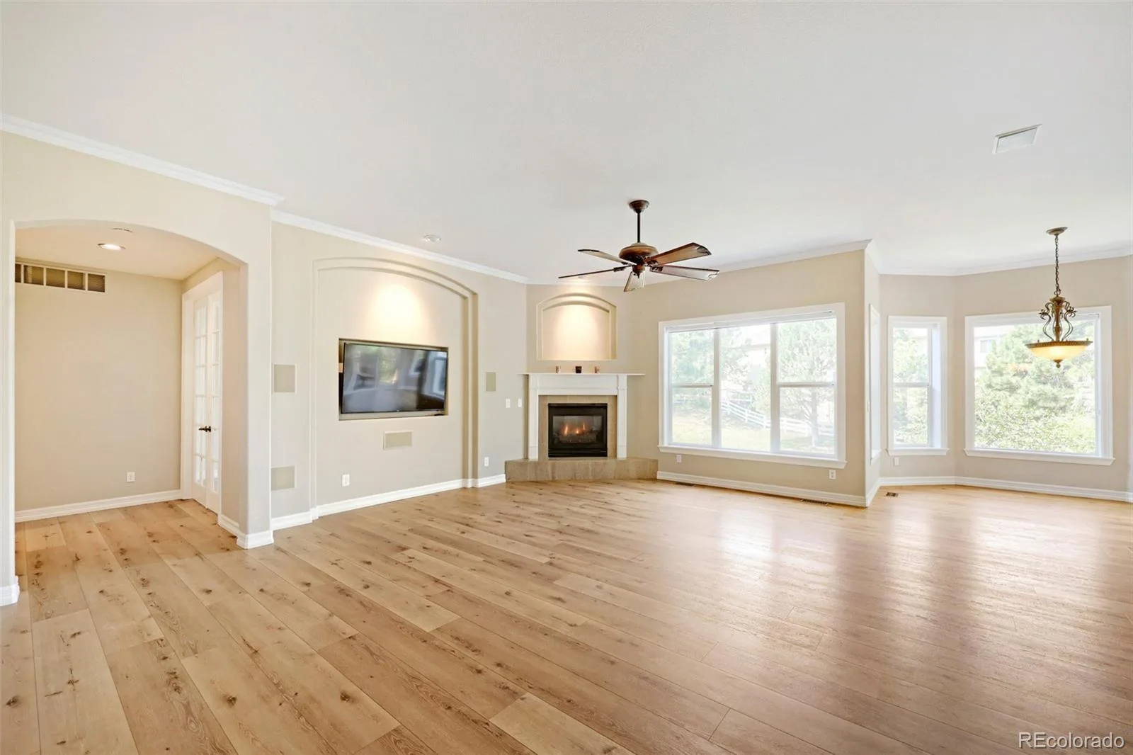 9969 Longview Drive Lone Tree CO 80124 | MLS #REC4288675 08142026155712 1600 8