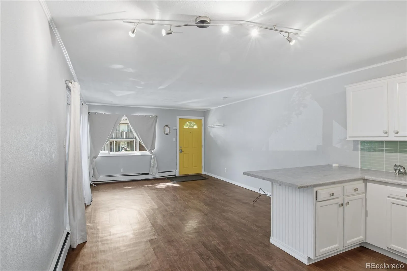857 S Van Gordon Court #A204 Lakewood CO 80228 | MLS #REC4292532 08072026215740 1600 6