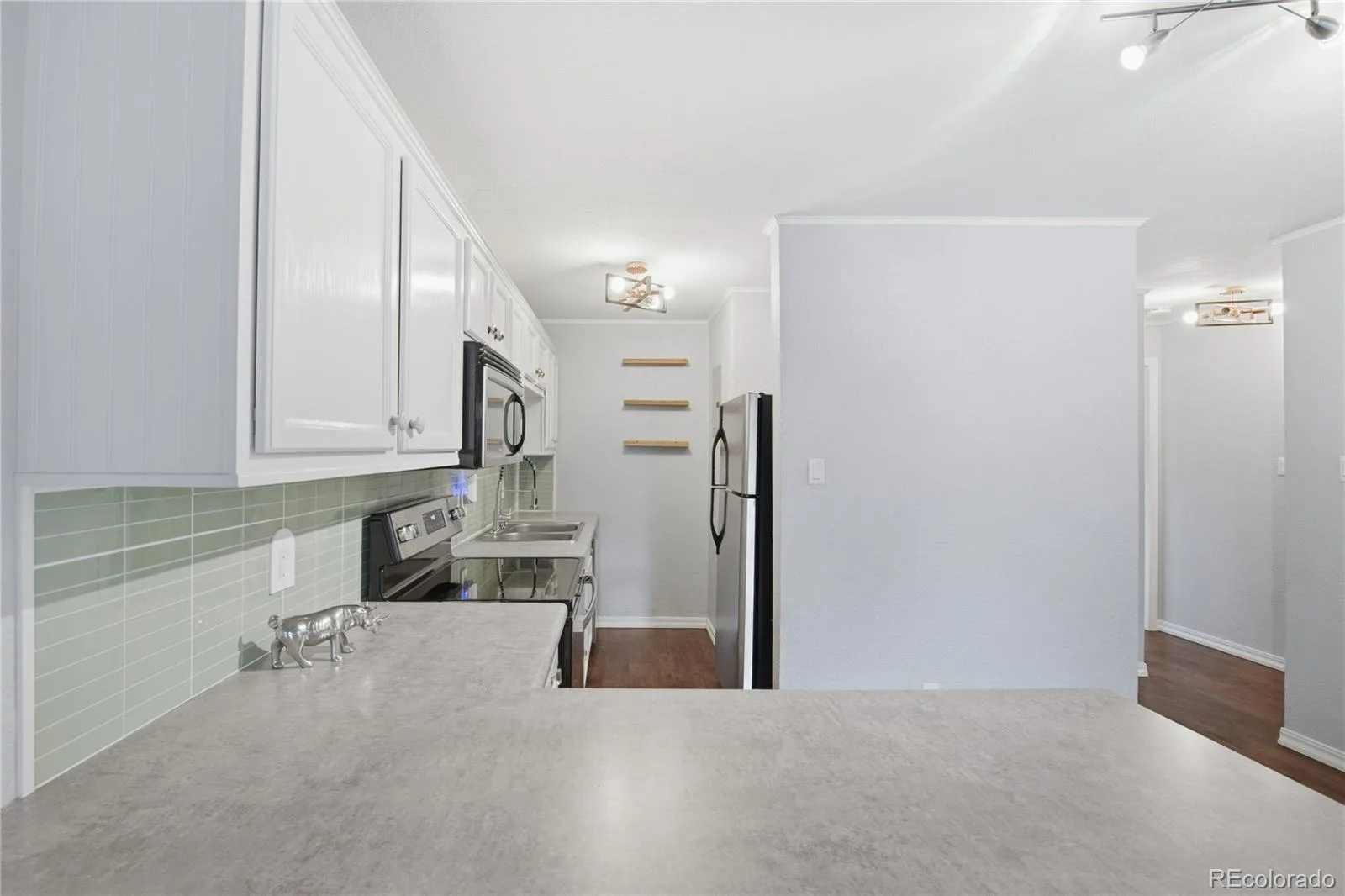 857 S Van Gordon Court #A204 Lakewood CO 80228 | MLS #REC4292532 08072026215740 1600 7