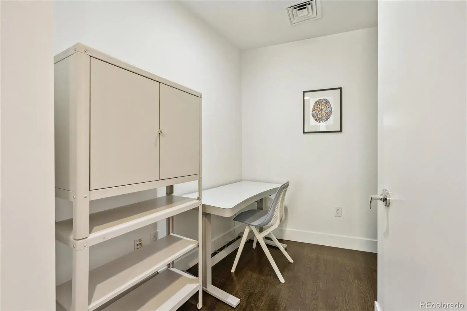 01082026004735 1600 24