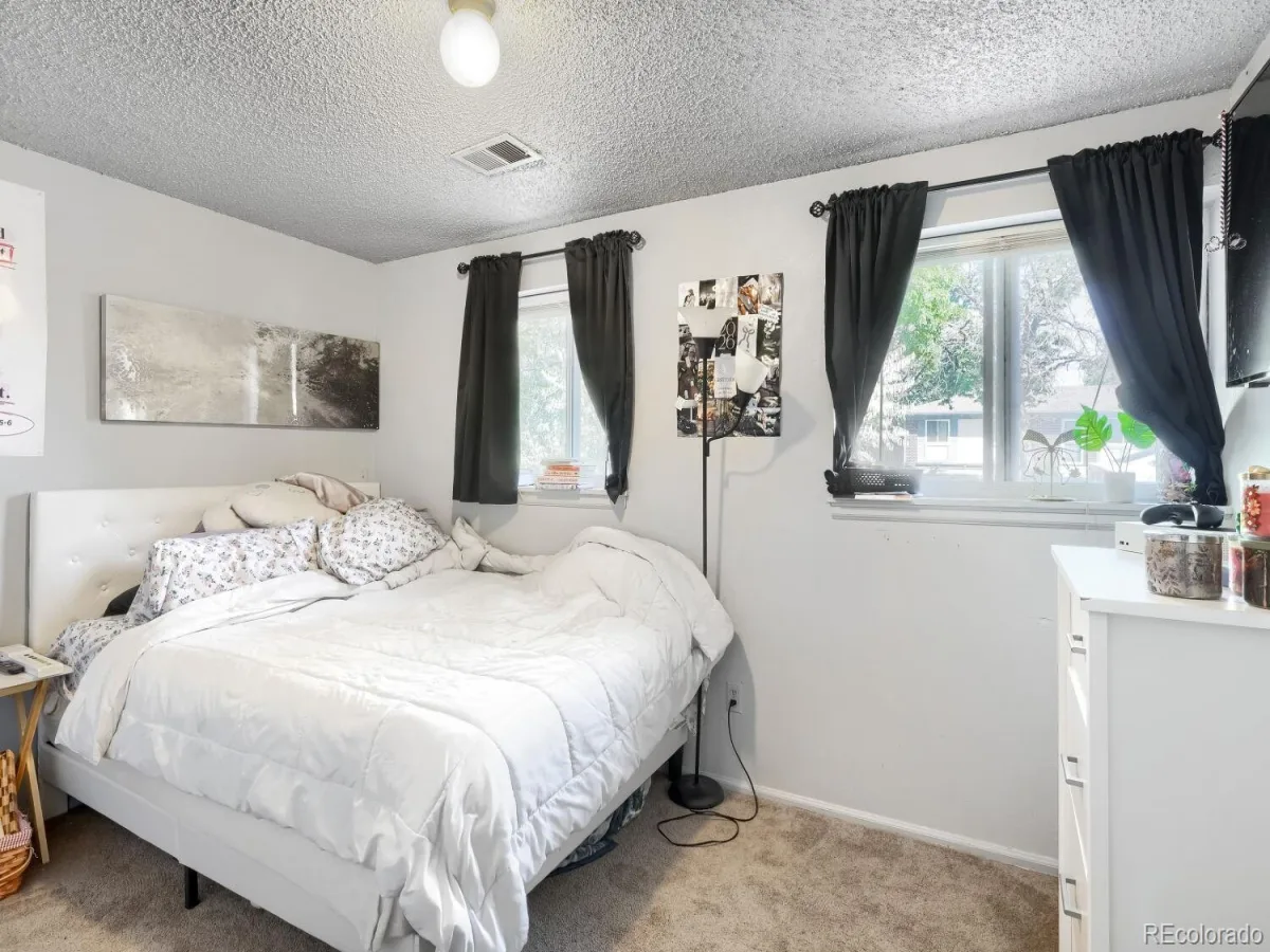 419 S Lima Circle Aurora CO 80012 | MLS #REC4302796 09202026002558 1200 13