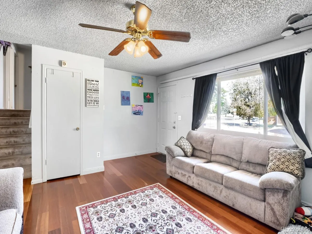 419 S Lima Circle Aurora CO 80012 | MLS #REC4302796 09202026002558 1200 2