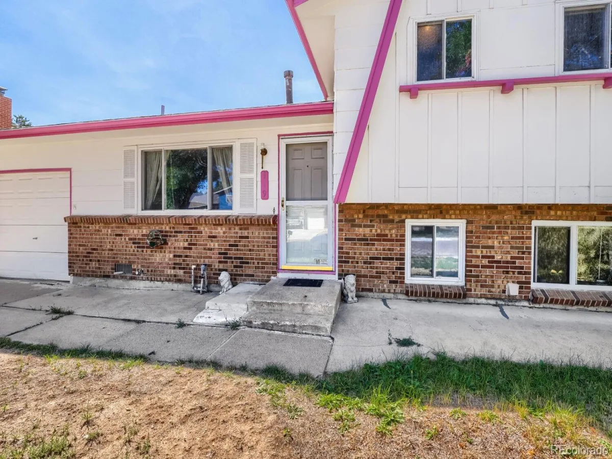 419 S Lima Circle Aurora CO 80012 | MLS #REC4302796 09202026002558 1200 20