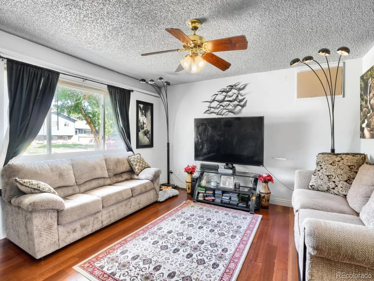 419 S Lima Circle Aurora CO 80012 | MLS #REC4302796 09202026002558 1200 3