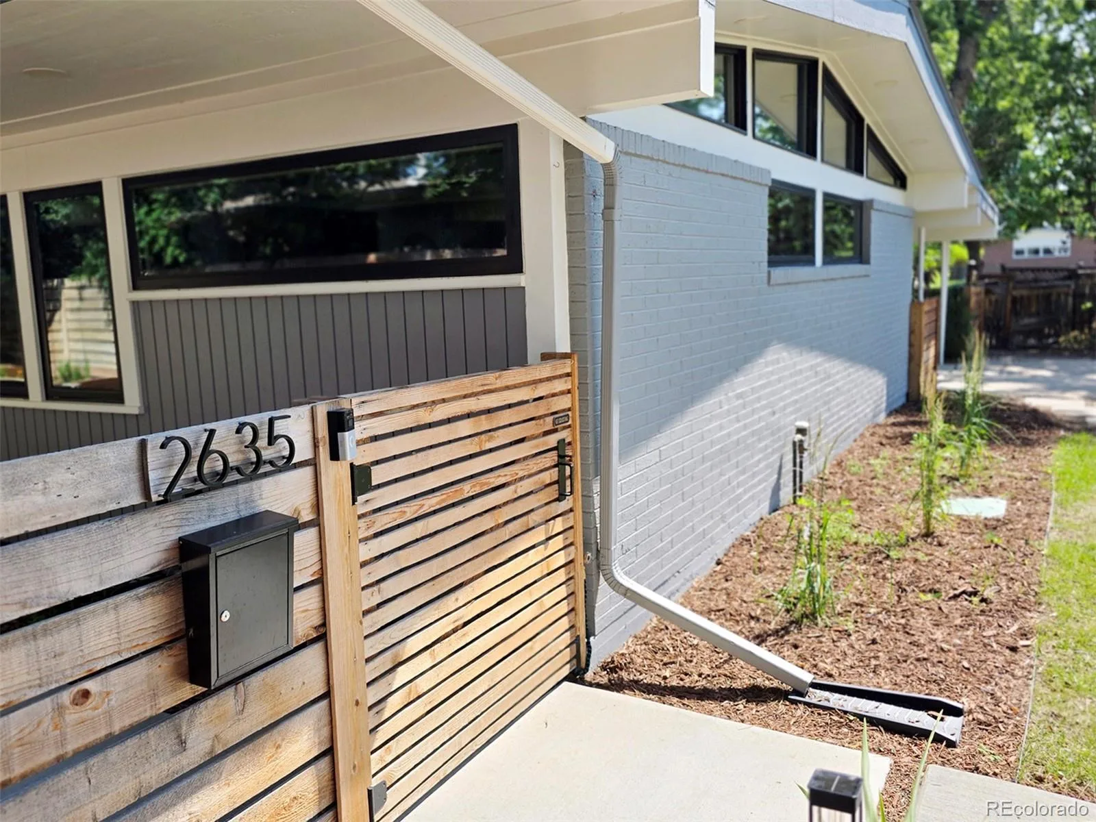 2635 S Garfield Way Denver CO 80210 | MLS #REC4303111 08252026182223 1600 30