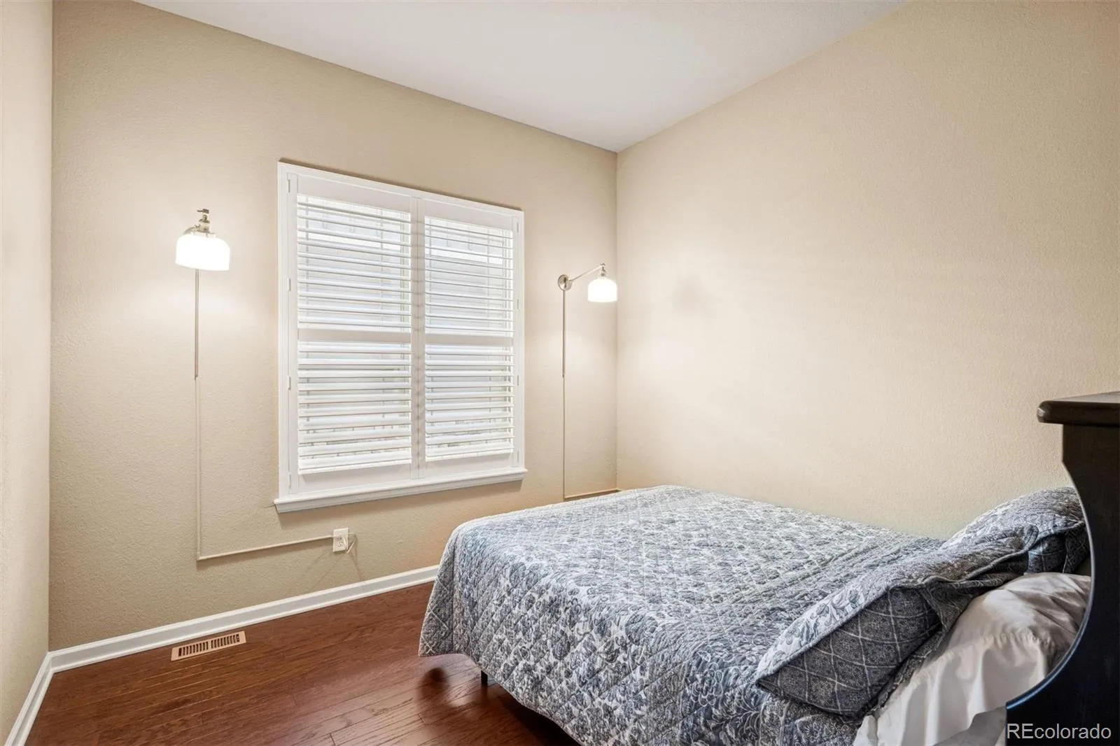 22916 E Bailey Circle Aurora CO 80016 MLS #REC4304946 05152026211259 1600 29