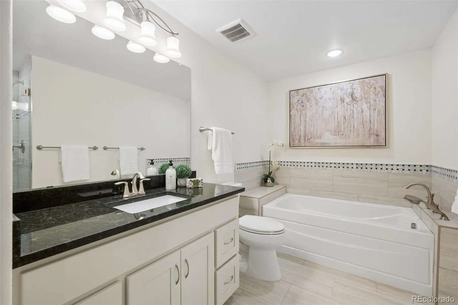 22916 E Bailey Circle Aurora CO 80016 MLS #REC4304946 05152026211259 1600 35