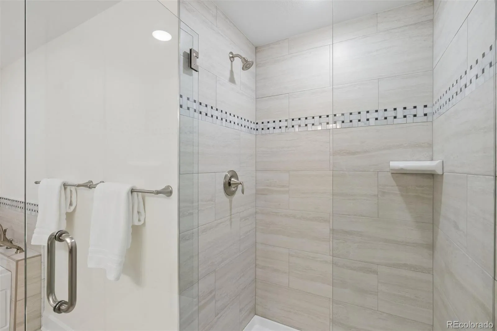 22916 E Bailey Circle Aurora CO 80016 MLS #REC4304946 05152026211259 1600 36