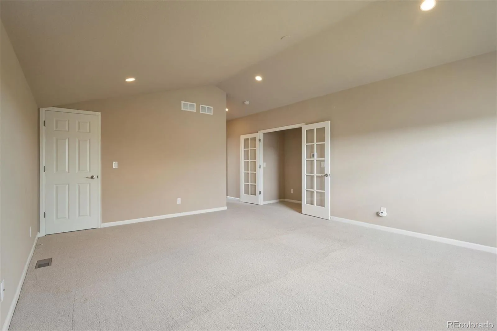 22916 E Bailey Circle Aurora CO 80016 MLS #REC4304946 05152026211259 1600 38