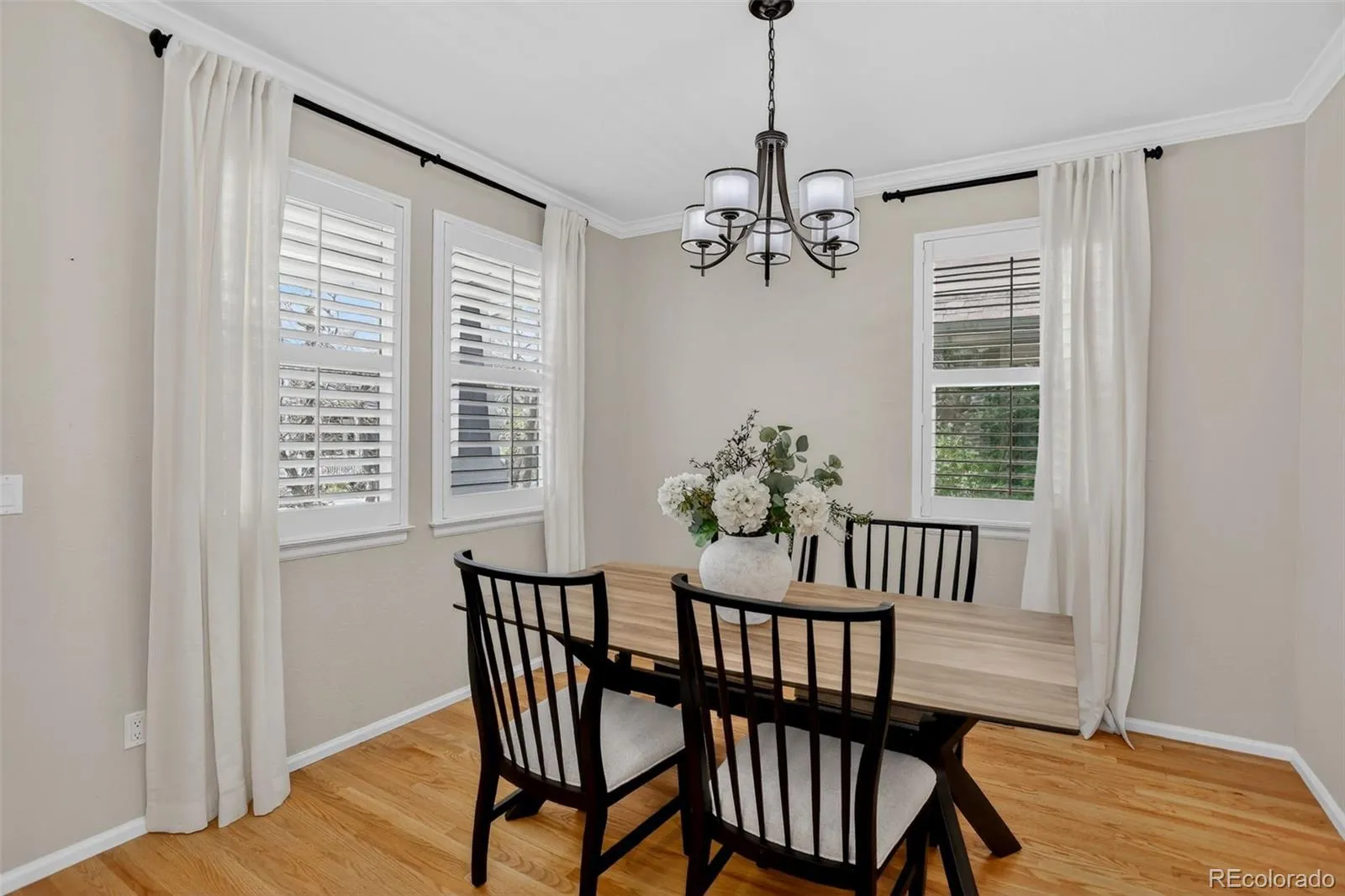 04112026205237 1600 10