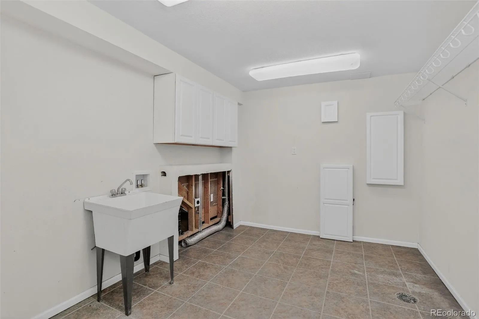 04112026205237 1600 34