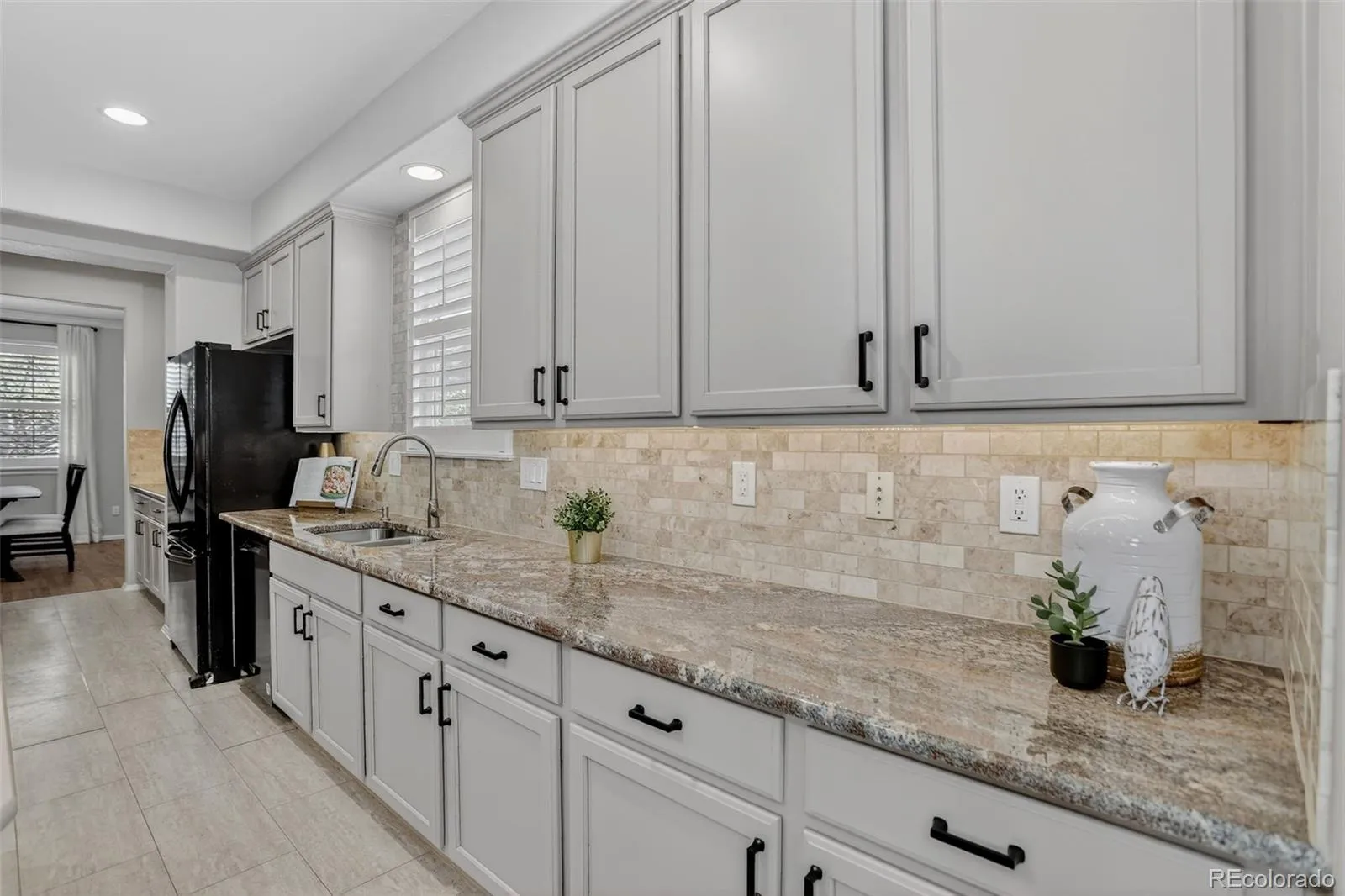 04112026205237 1600 8