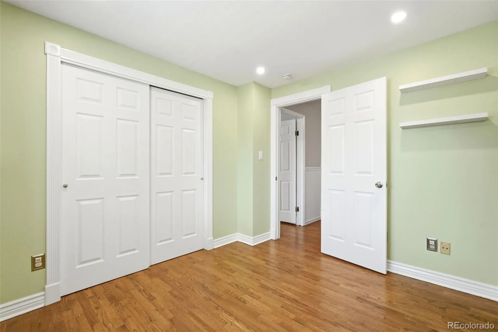 7705 E Napa Place Denver CO 80237 MLS #REC4307141 07072026034513 1600 33