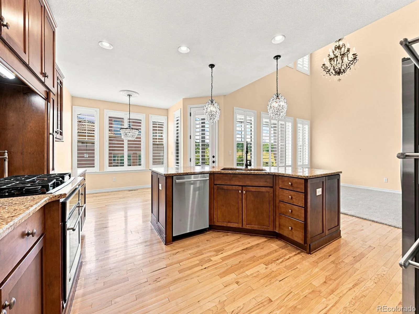 3038 Veneto Court Littleton CO 80126 | MLS #REC4307843 08142026144729 1600 11