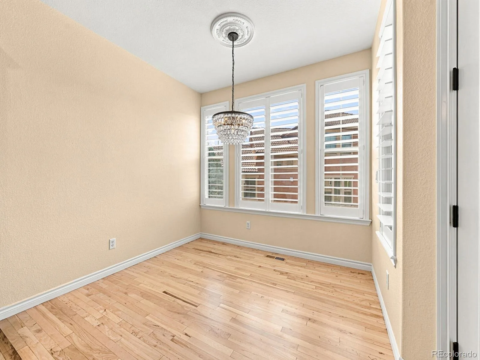 3038 Veneto Court Littleton CO 80126 | MLS #REC4307843 08142026144729 1600 13