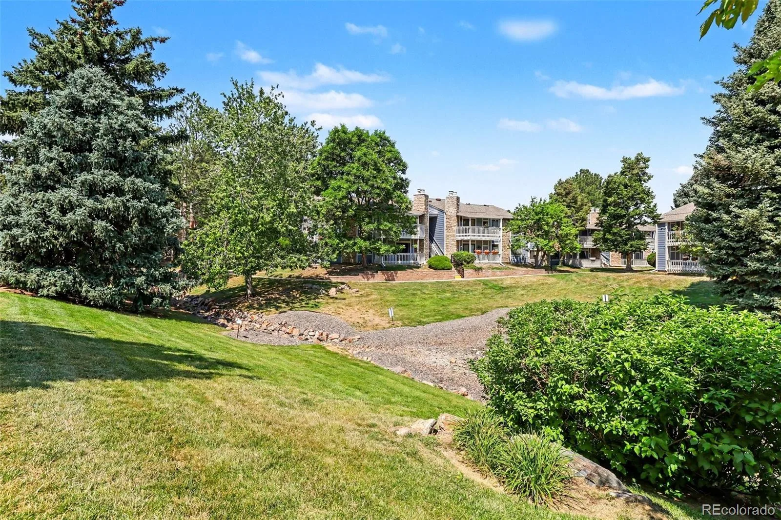 8335 Fairmount Drive #10-201 Denver CO 80247 MLS #REC4308040 07022026223154 1600 22