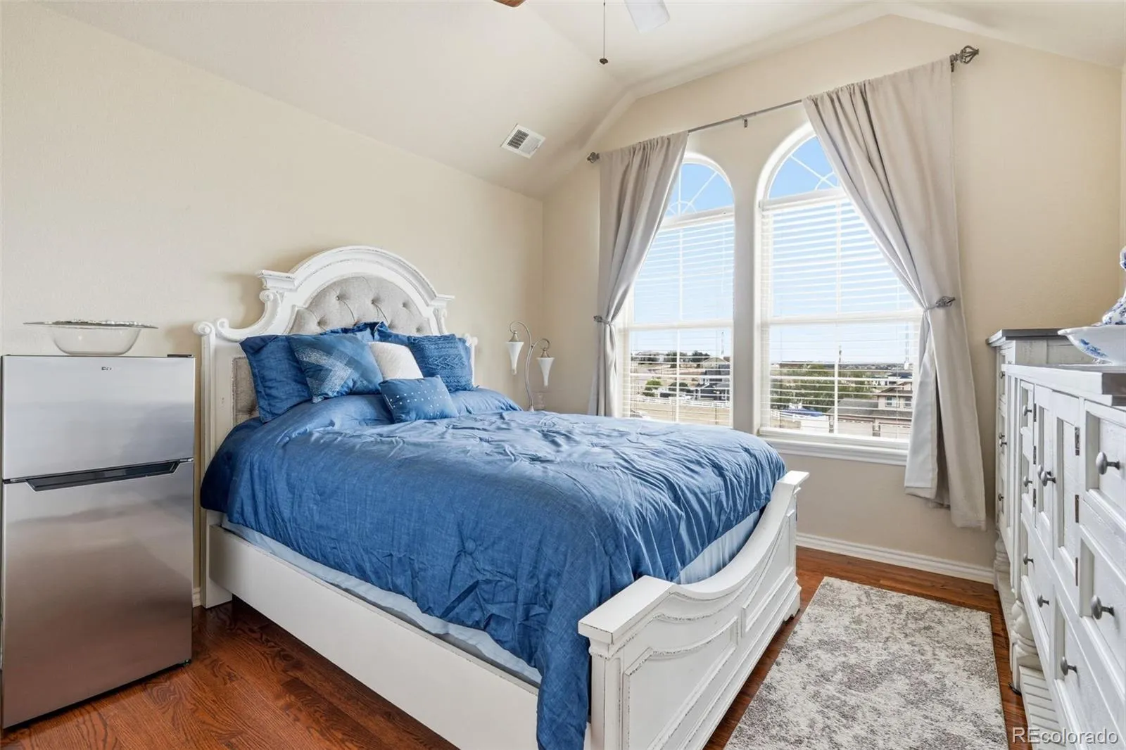 04172026200855 1600 30