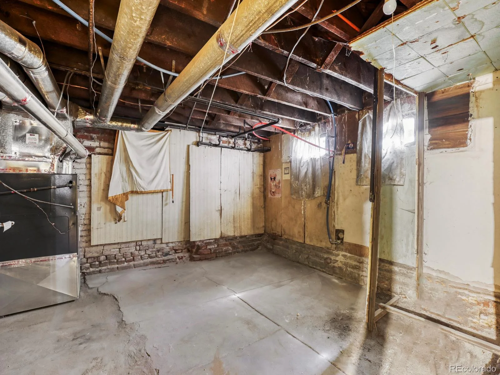 2949 N Columbine Street Denver CO 80205 | MLS #REC4312510 09202026002713 1600 24