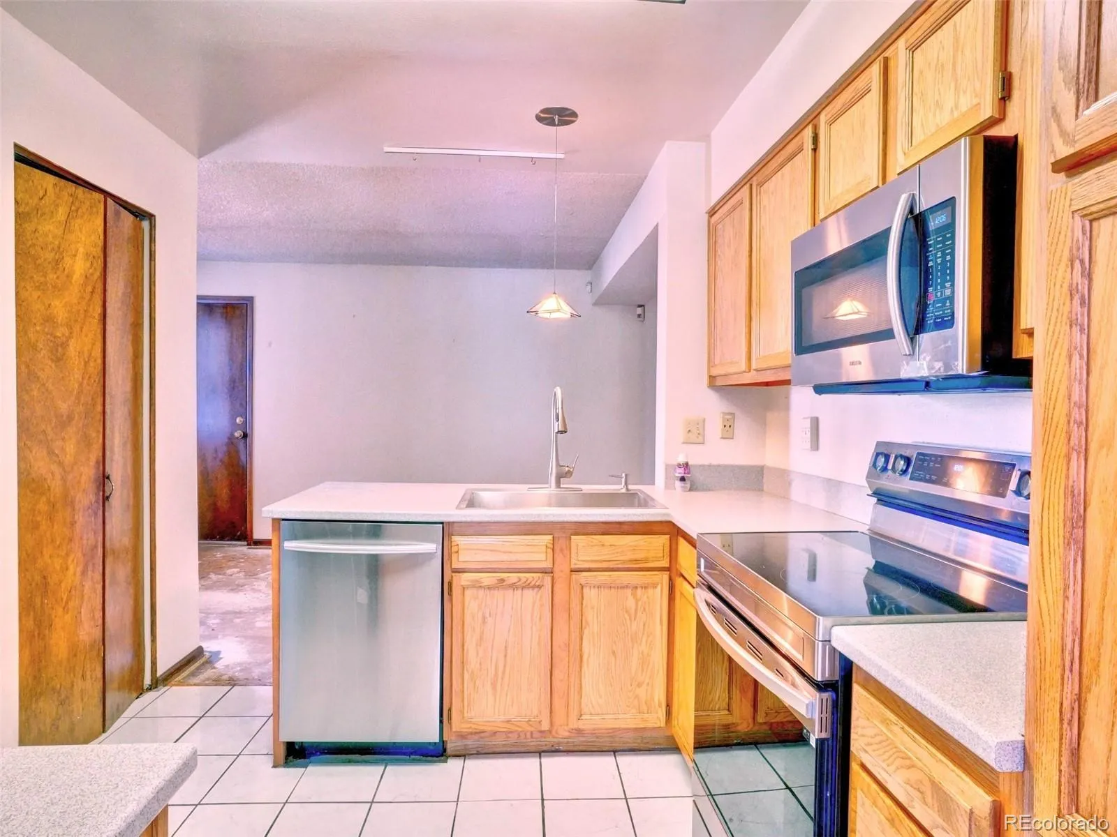 12592 E Cornell Circle Aurora CO 80014 MLS #REC4312854 05122026225605 1600 6