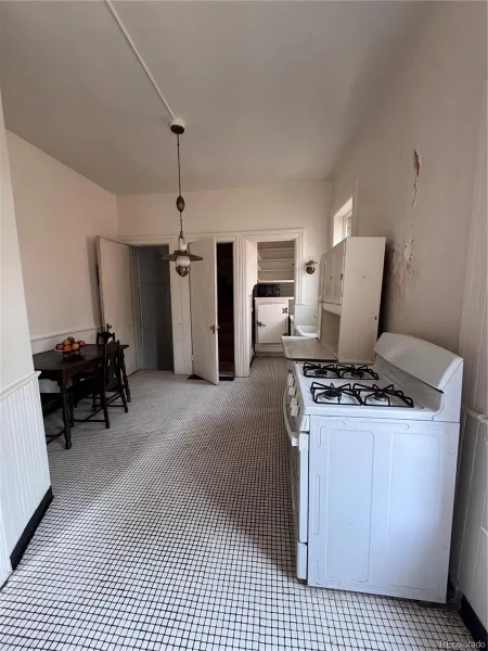 1516 Vine Street Denver CO 80206 | MLS #REC4315451 09232026182315 800 14