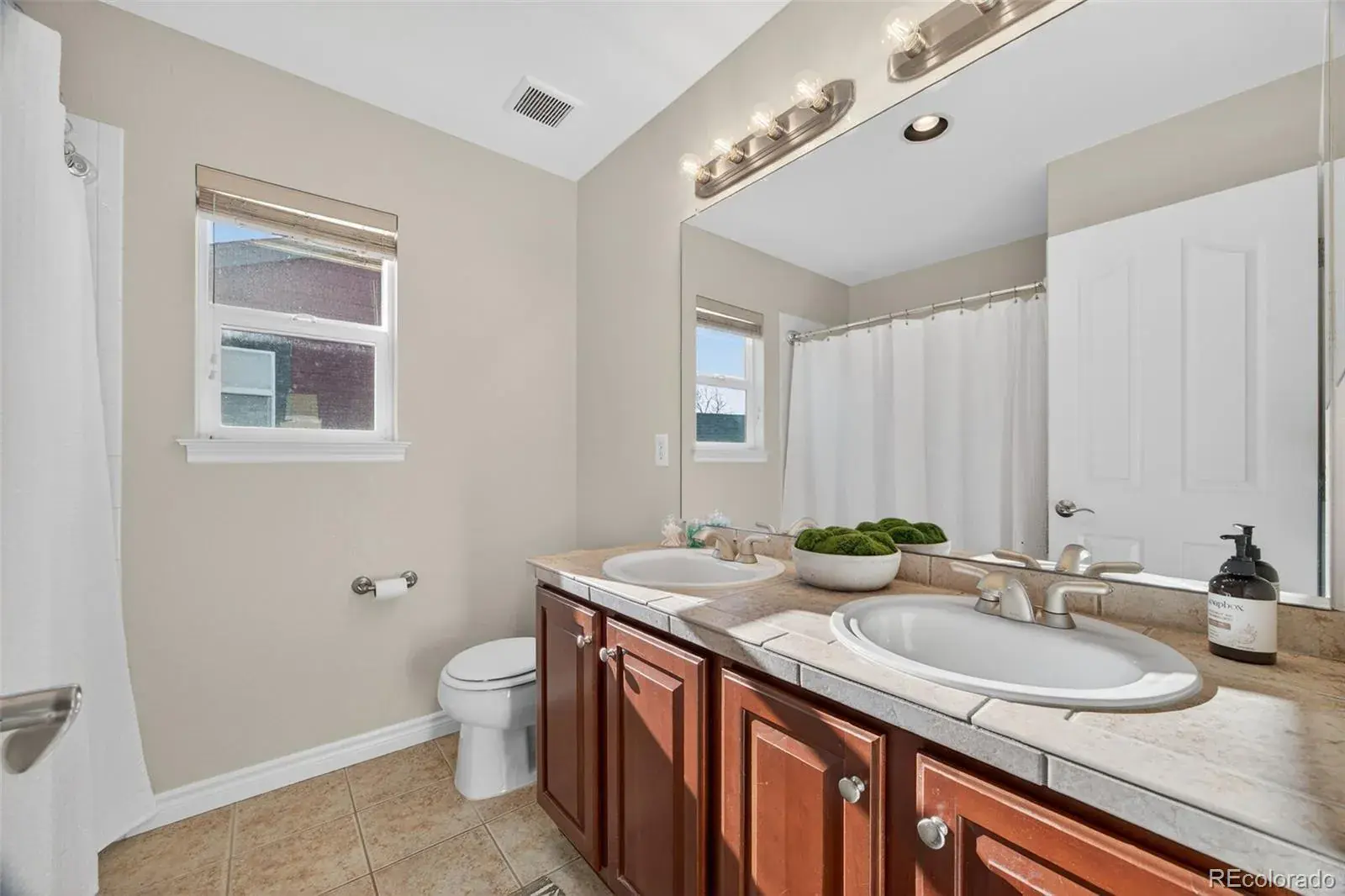 03052026155658 1600 35