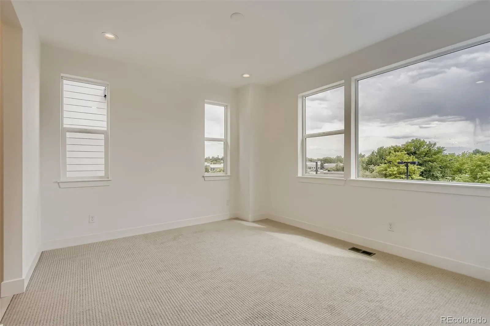 03162026225729 1600 7