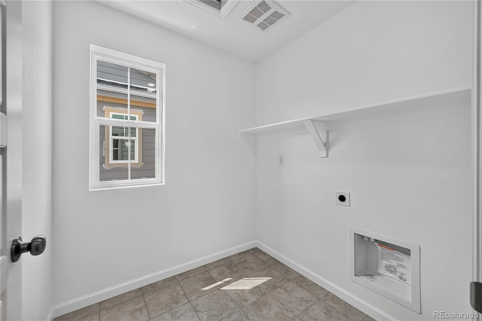 3330 N Denali Street Aurora CO 80019 | MLS #REC4320483 08102026185733 1600 21