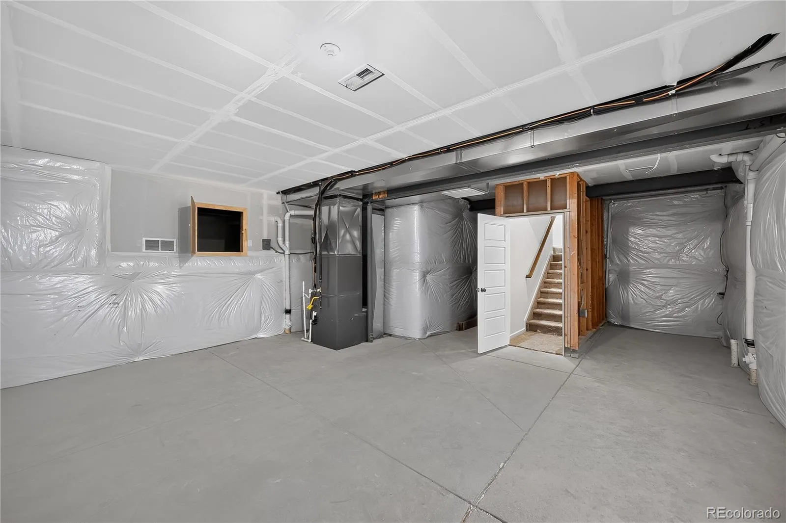 3330 N Denali Street Aurora CO 80019 | MLS #REC4320483 08102026185733 1600 23