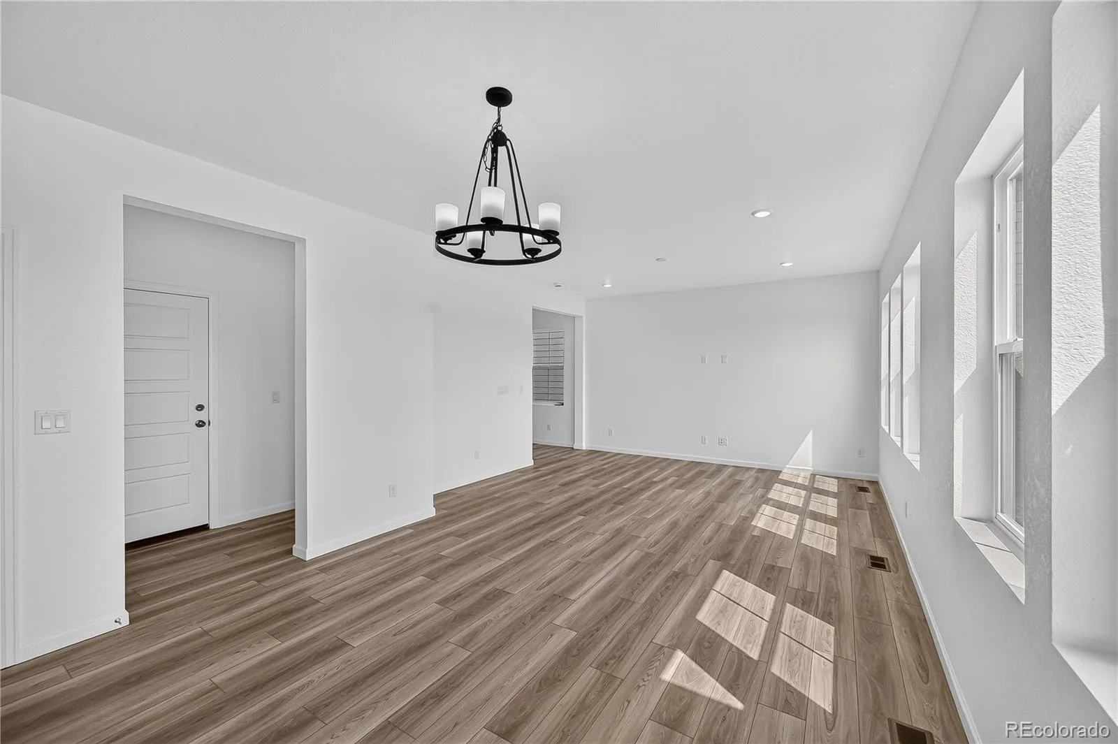 3330 N Denali Street Aurora CO 80019 | MLS #REC4320483 08102026185733 1600 5