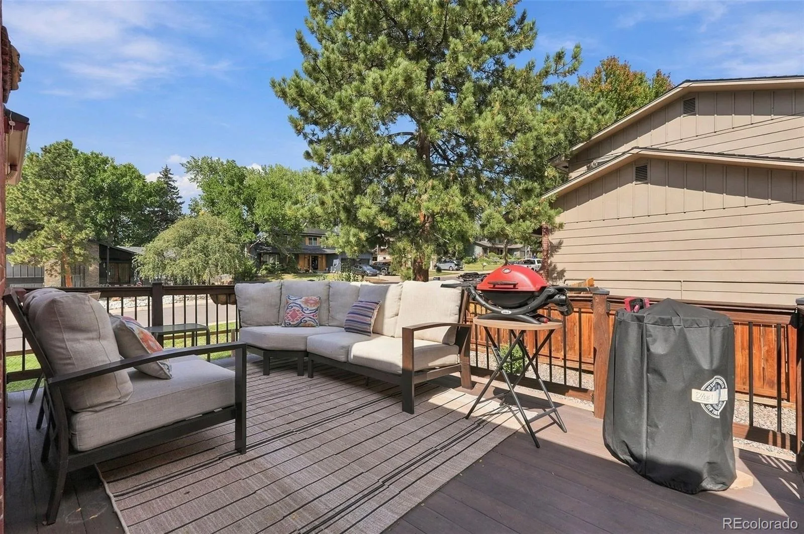 8439 W Harvard Drive Denver CO 80227 | MLS #REC4322369 09282026172550 1600 31