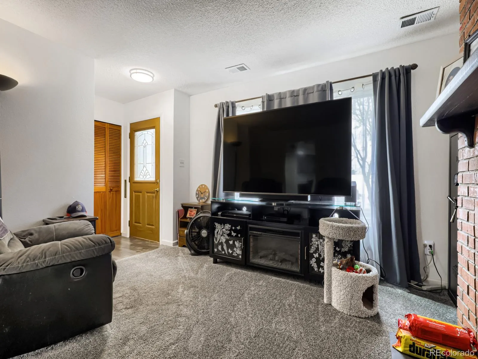 8763 Santa Fe Drive Thornton CO 80260 MLS #REC4322525 05092026025424 1600 8