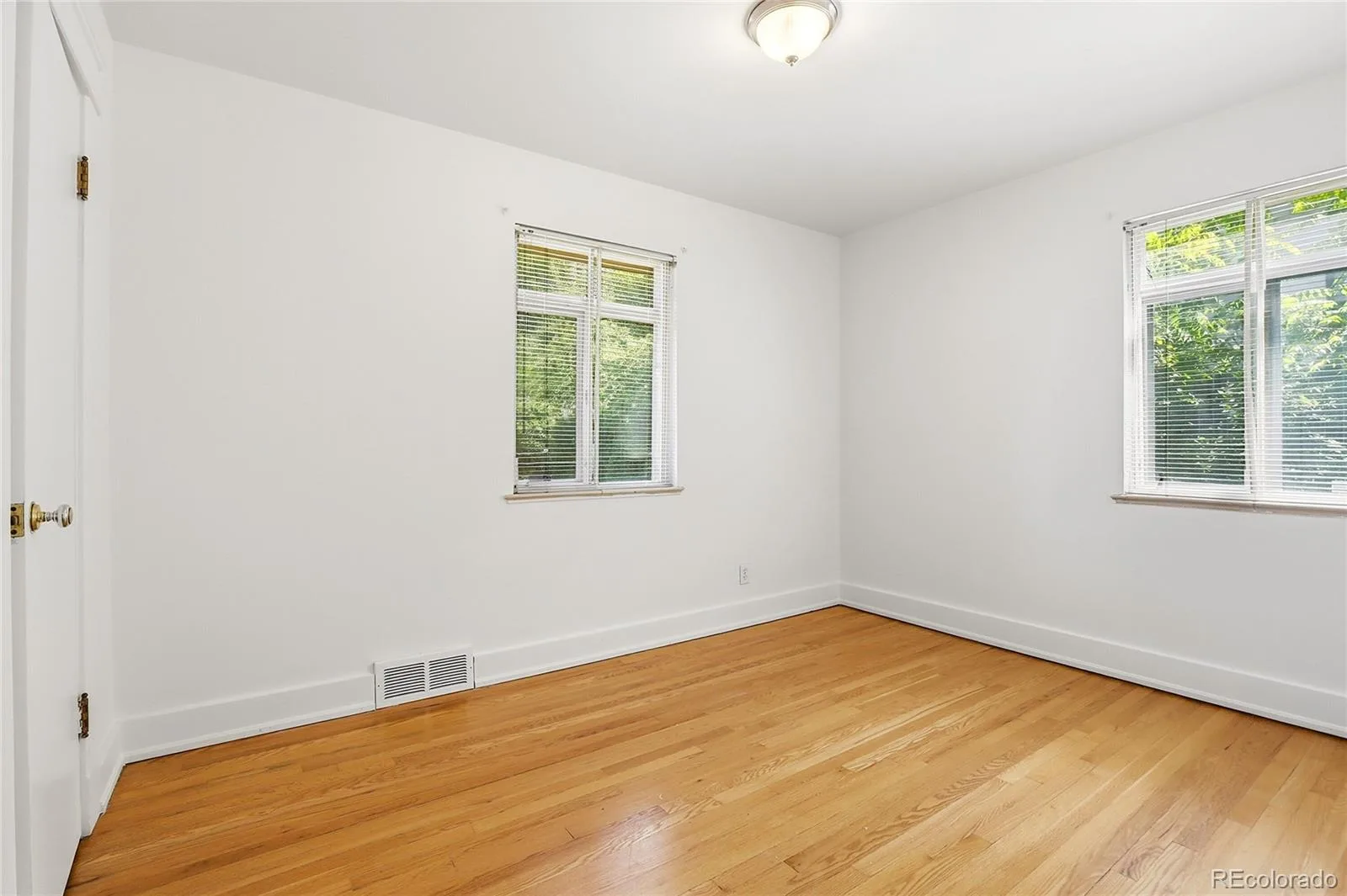 7115 E 6th Avenue Parkway Denver CO 80220 MLS #REC4327529 06172026234006 1600 15