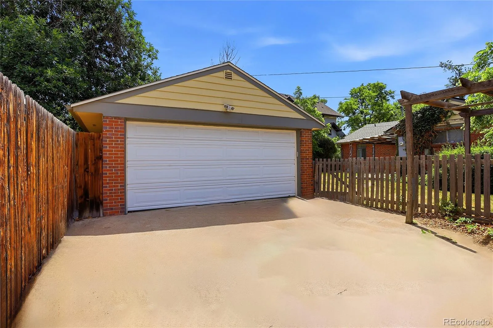7115 E 6th Avenue Parkway Denver CO 80220 MLS #REC4327529 06172026234006 1600 22