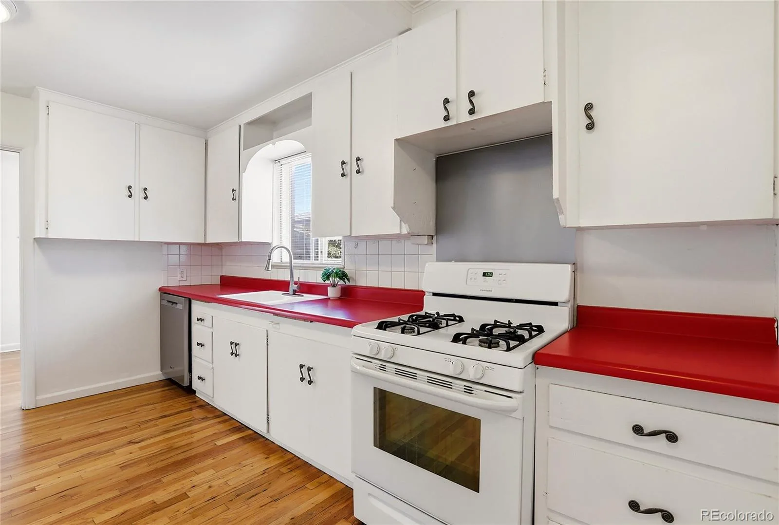 7115 E 6th Avenue Parkway Denver CO 80220 MLS #REC4327529 06172026234006 1600 7
