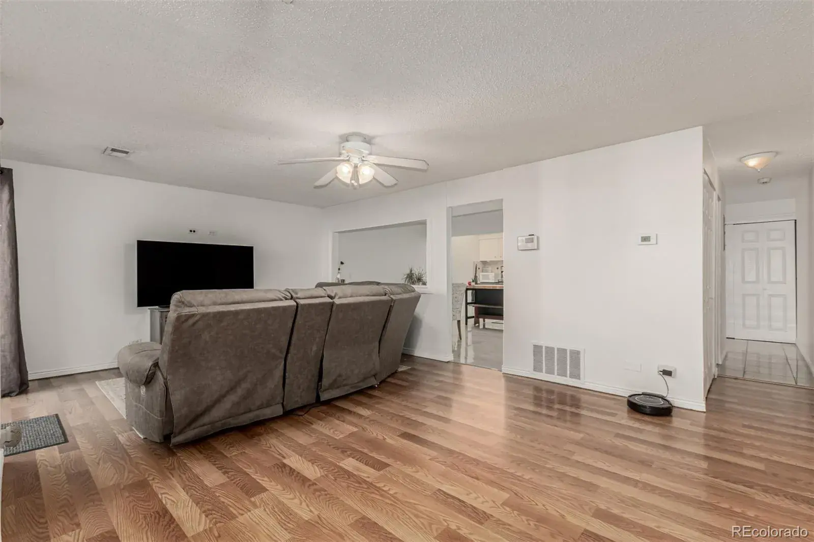 01122026220044 1600 10