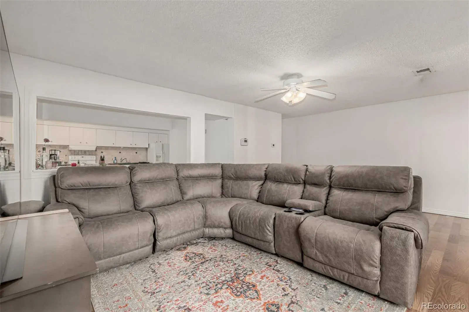 01122026220044 1600 11