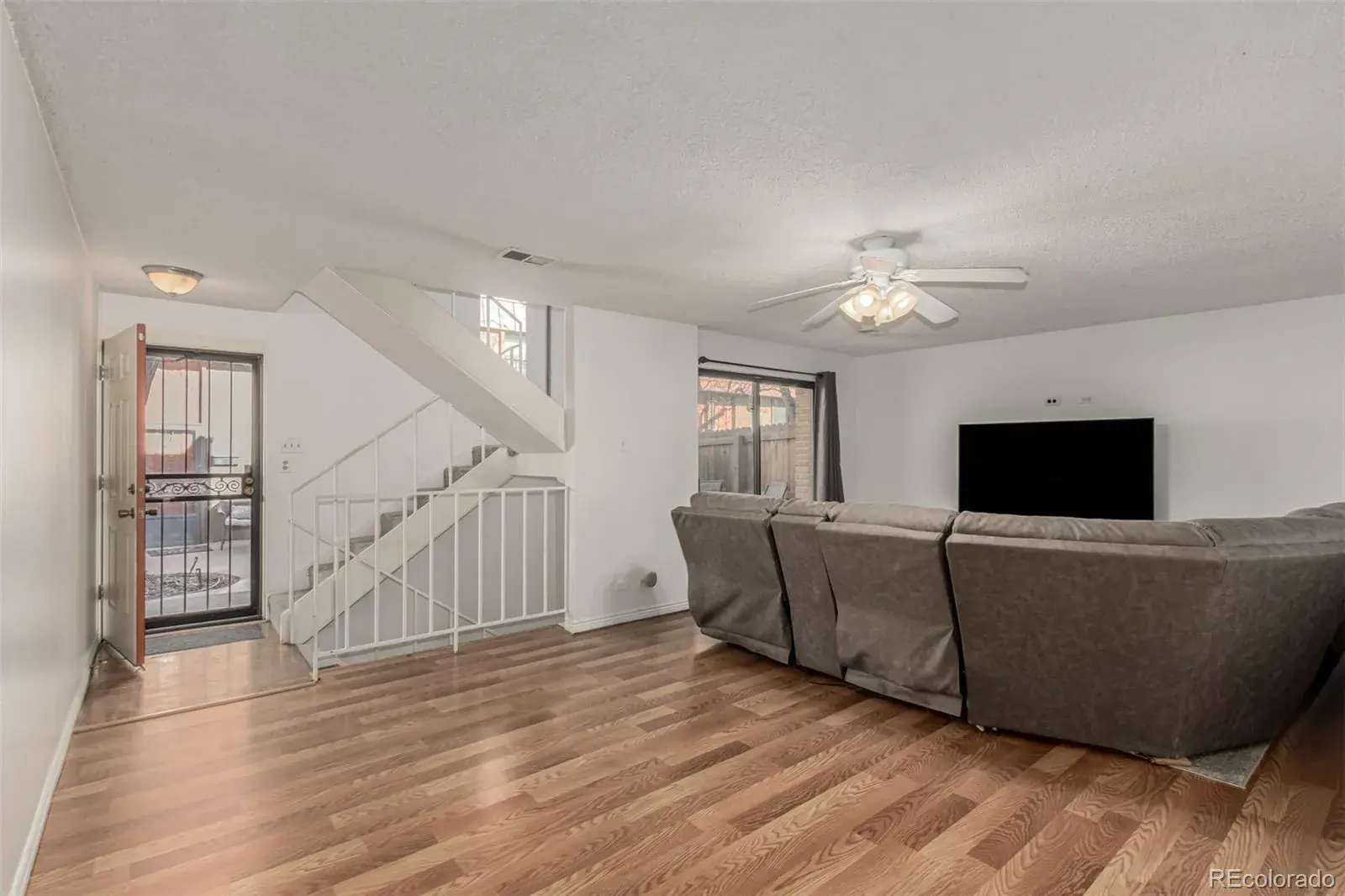 01122026220044 1600 12