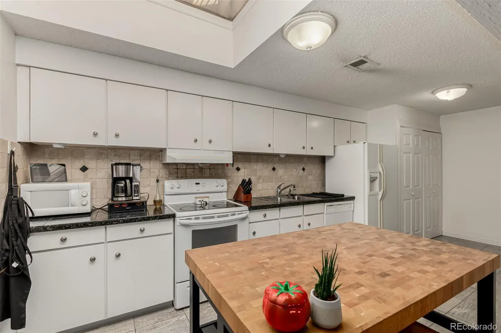 01122026220044 1600 16